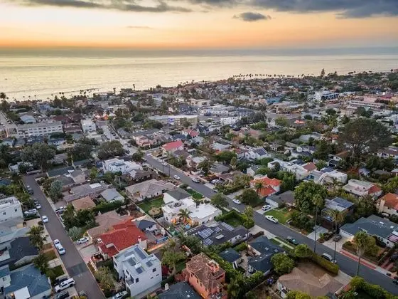 Vista Del Mar by Avantstay Stunning Spanish Inspired Home w/ Pool, Hot Tub & Rooftop Patio - İç Mekan