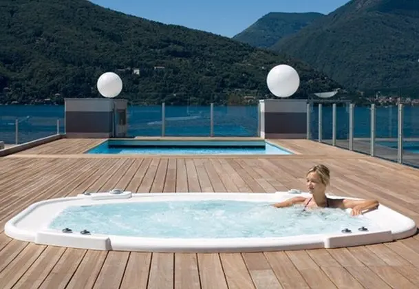 Vista di Maccagno Fantastico Pool - Havuz