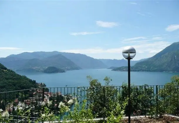 Vista d'Oro Ulivo Apt. 8/10