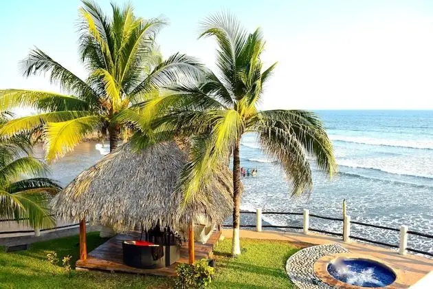 Vista Las Olas Surf Resort