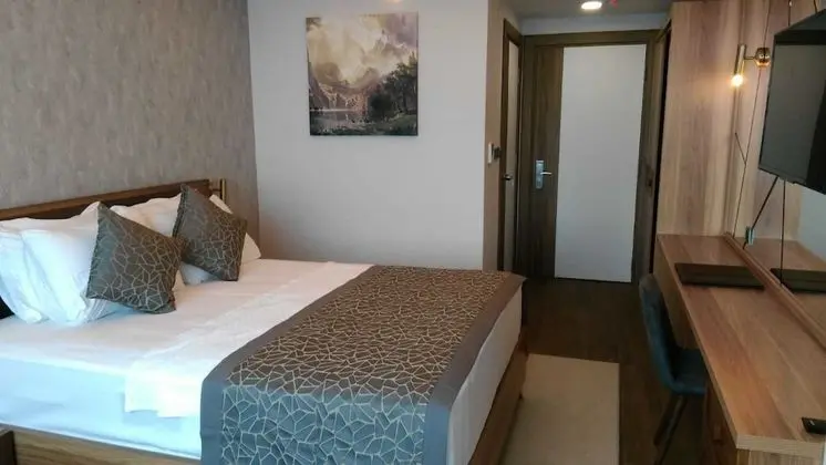 Vista Royal Hotel - Oda