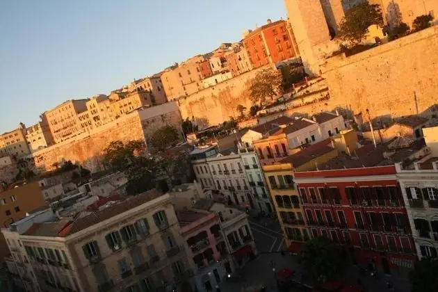 Vista Suites - Piazza Yenne Cagliari