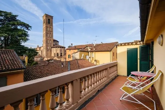 Vista Sulle Torri di Bologna by Wonderful Italy