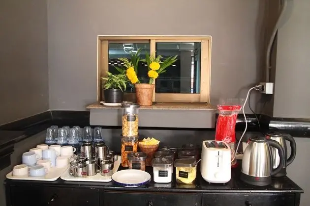 Vitamin Sea Hostel Phuket - Yerinde Yemek