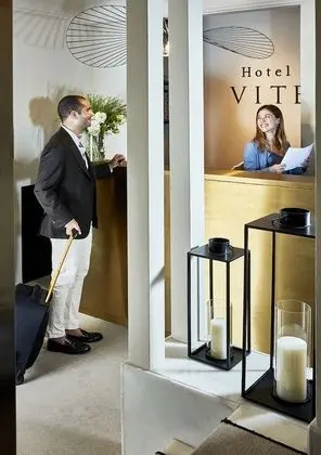 Hotel Vite - By Naman Hotellerie - Lobi