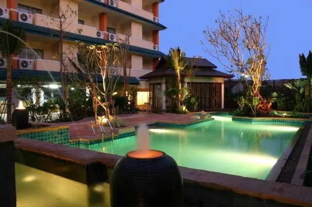 VITS Gazebo Resort Pattaya - Havuz