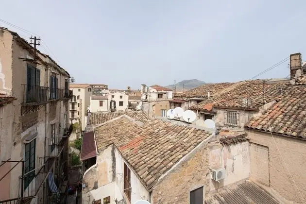 Vittorio Emanuele Apartment With Terrace by Wonderful Italy