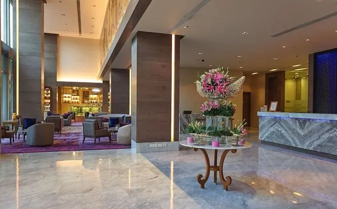 Vivanta Kolkata EM Bypass - Lobi