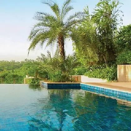 Vivanta Surajkund, NCR - Havuz