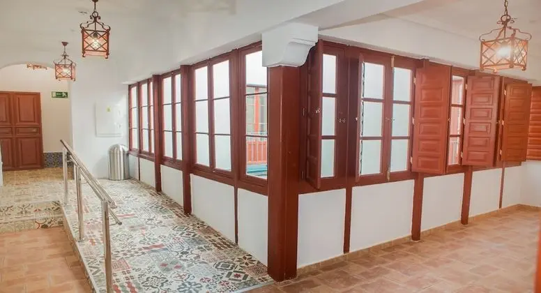 Vivian's Guest House - İç Mekan