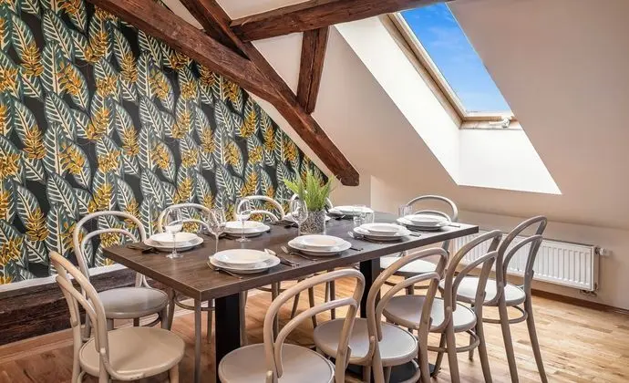 VN48 Suites by Prague Residences - Yerinde Yemek