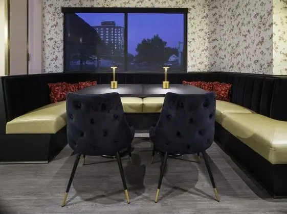 voco the Cadence, an IHG Hotel - Yerinde Yemek