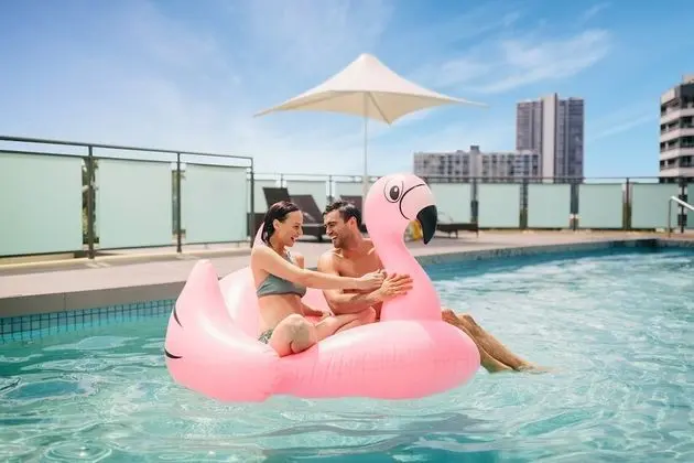 voco Gold Coast, an IHG Hotel - Havuz