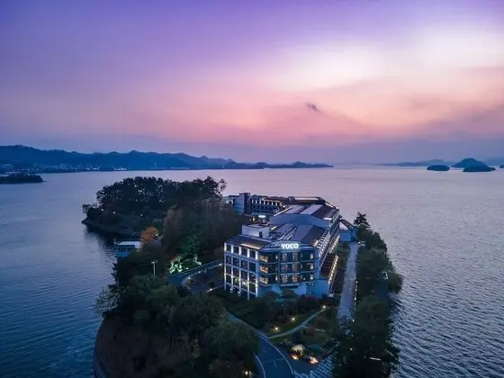 voco Thousand Island Lake, an IHG Hotel