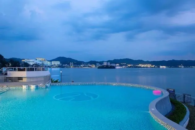voco Thousand Island Lake, an IHG Hotel - Havuz
