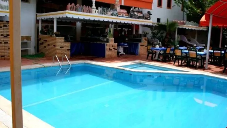 Vois Kemer - Havuz
