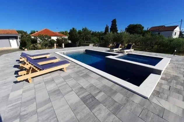 Vojni - With Pool - A1 Dvosobni - Dış Mekan