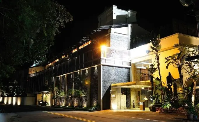 Volando Urai Spring Spa and Resort - Dış Mekan