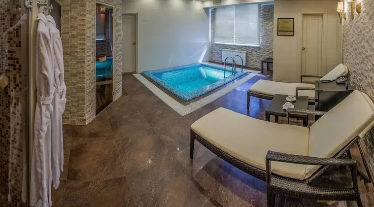 Volga Premium Hotel - Havuz