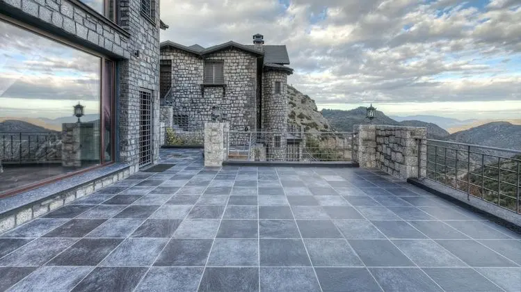 Volhon Mansions of Parnassos - Dış Mekan