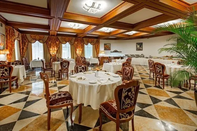 Volynskoye Congress Park - Yerinde Yemek