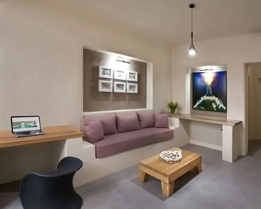 Voreina Gallery Suites - Lobi