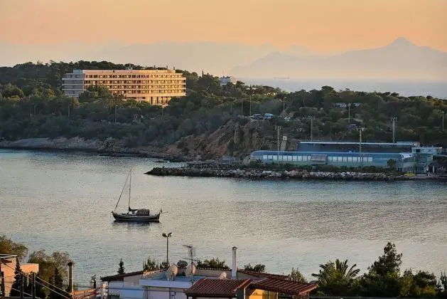 Vouliagmeni Stylish Homes by BluPine - Plaj