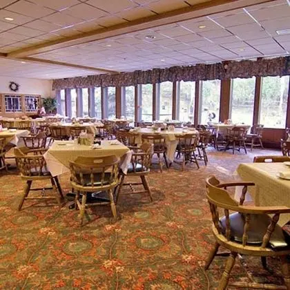 Voyageur Inn and Conference Center
