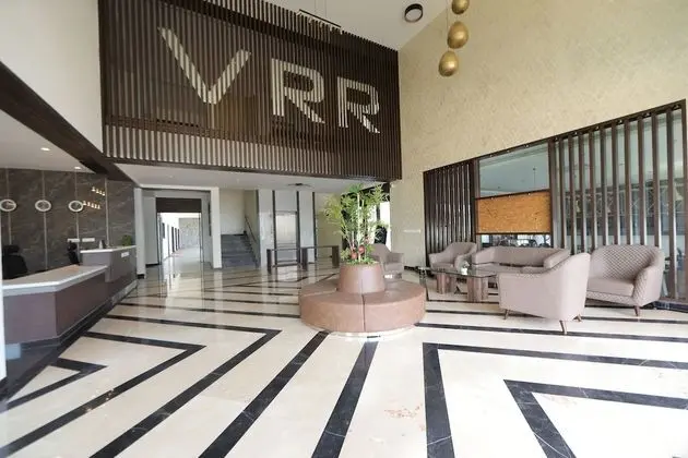 VRR Hotel's And Convention Centre - Lobi