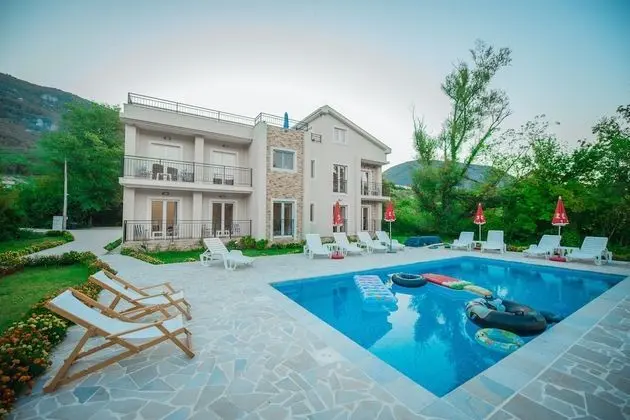 Villa Vrutak - Havuz