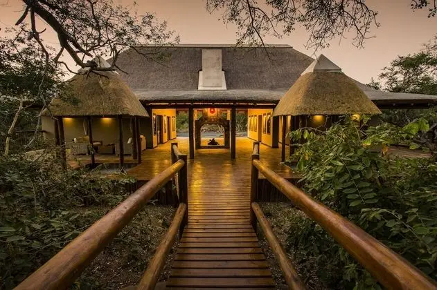 Vuyani River Lodge - Lobi