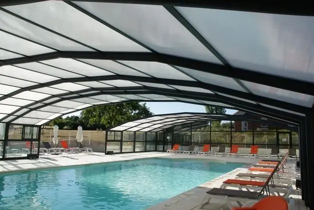 VVF Club Intense Les Château de la Loire, Amboise - Havuz
