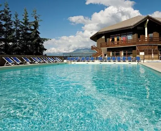 VVF Les sittelles à Montalbert