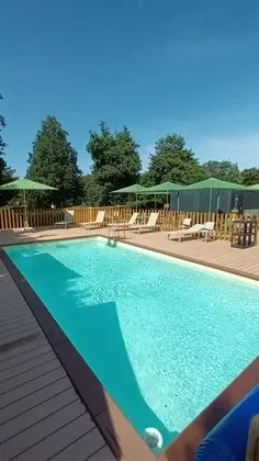 VVF Nature La Fontaine a Larmor Plage - Havuz