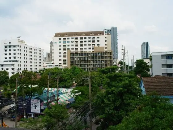 VX THE FIFTY HOSTEL