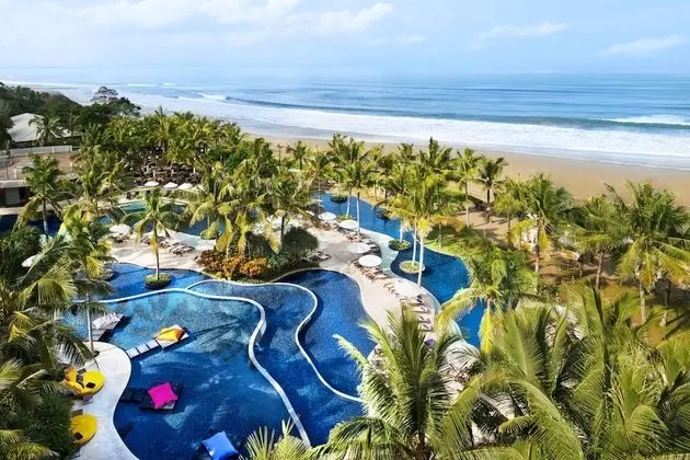 W Bali - Seminyak - CHSE Certified - Havuz