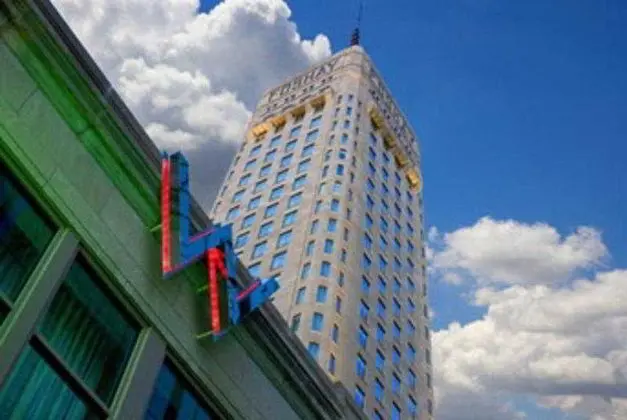 W Minneapolis-The Foshay