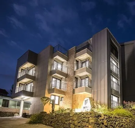 W Ocean Pension