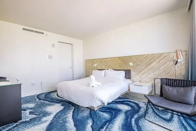 W Residences Luxury Suites Across from Fort Lauderdale Beach - Oda
