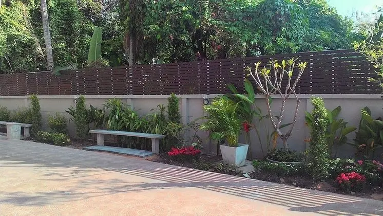 Waen Petch Place