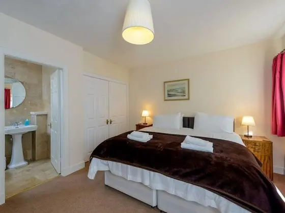 Wagon Lodge - 5 Bedroom Luxury - Oda