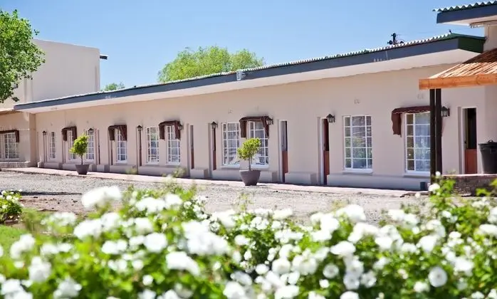 Wagon Wheel Country Lodge - Dış Mekan