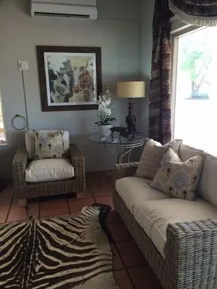 Wagon Wheel Country Lodge - Lobi
