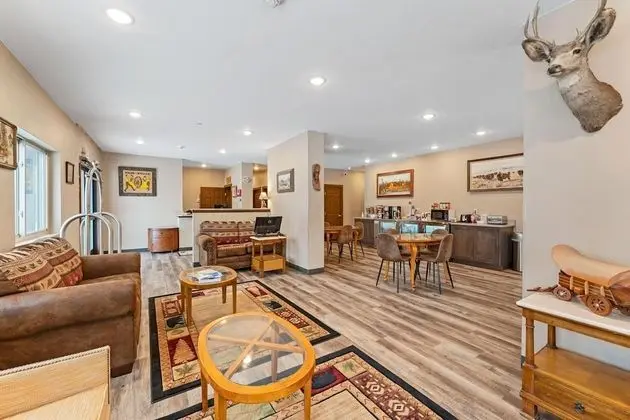 Wagon Wheel Hotel - Öne Çıkan Resim