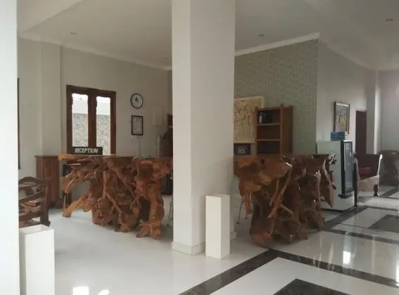Hotel Wahyu Dana - Lobi