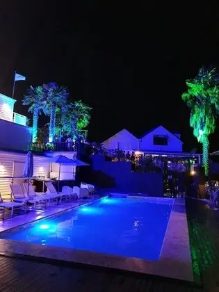 Waiheke Island Resort - Havuz