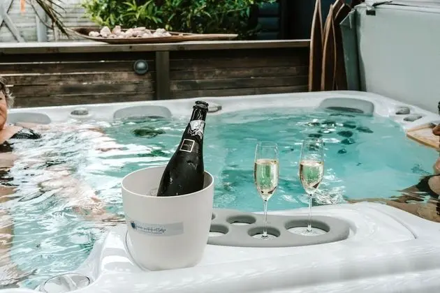 Waiheke Waterfront Lodge - Havuz