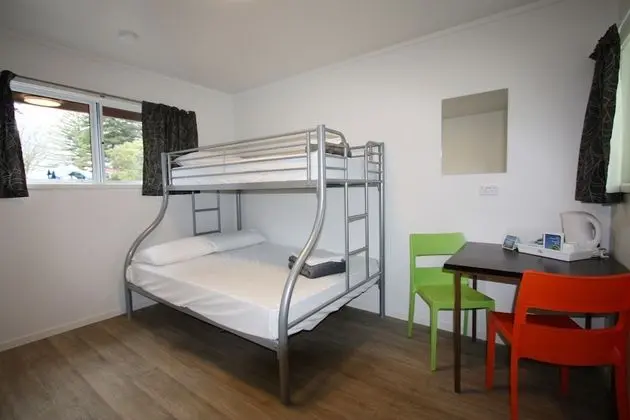 Waikanae Beach TOP 10 Holiday Park - Oda