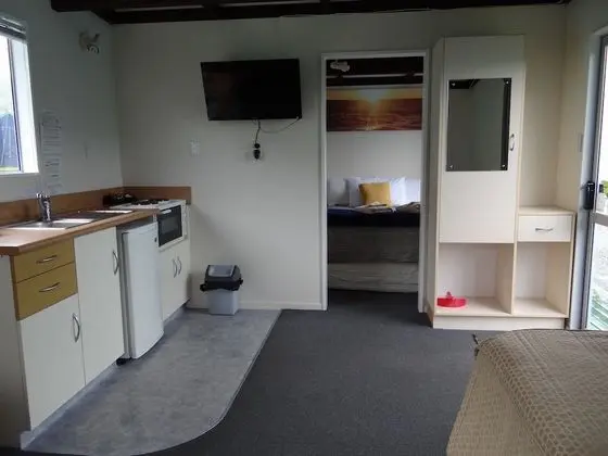 Waikawa Bay Holiday Park - Oda