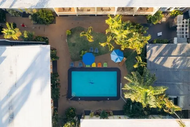 Waikiki Beach Walk Hotel - Havuz
